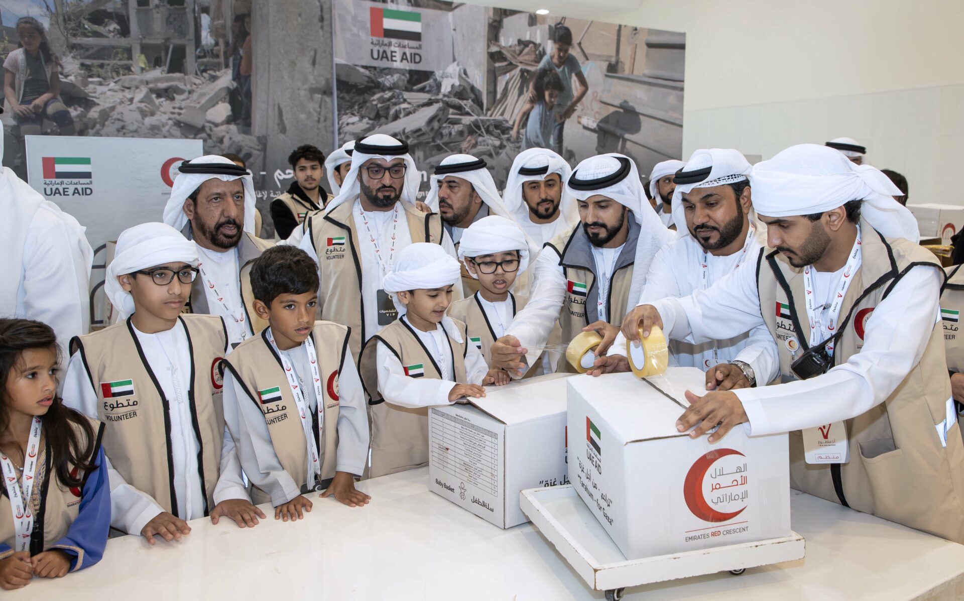 سفن اي نيوز - أخبار الإمارات - الإمارات.. حملة "تراحم من أجل غزة" تشهد إقبالاً واسعاً