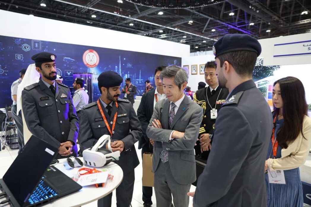 أحدث تقنيات الفحص الجنائي والأنظمة الجوية غير المأهولة تتصدر جناح شرطة أبوظبي 