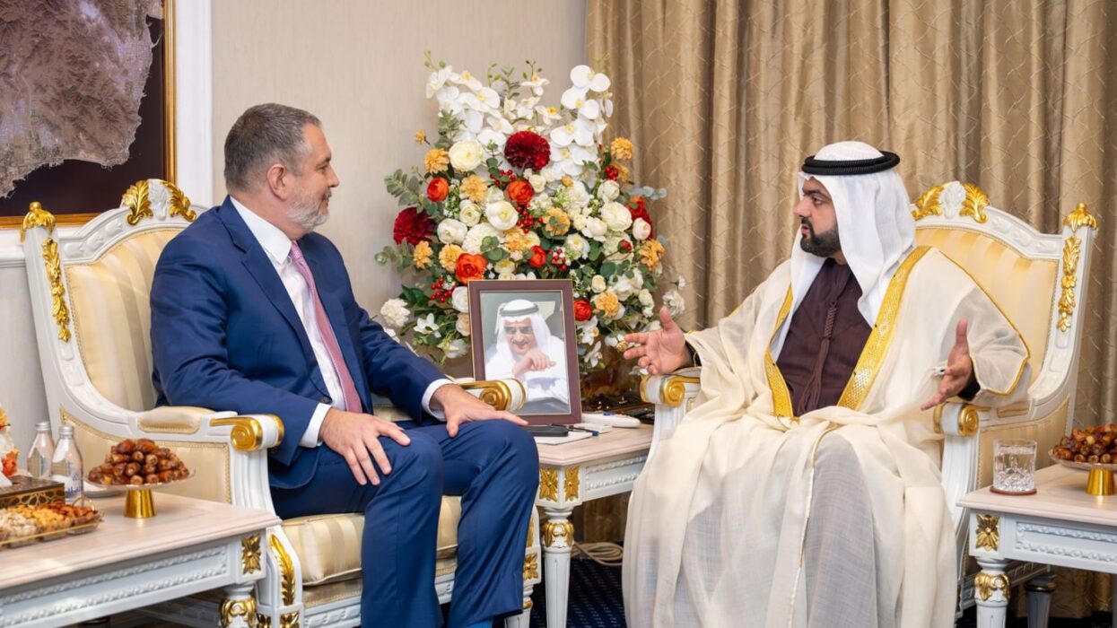 ولي عهد الفجيرة يستقبل سفراء كندا وصربيا وبنغلادش 